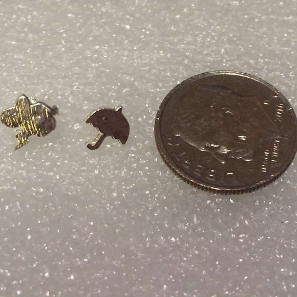 ☁️☂ Awesome dainty mismatched Rainy day cloud & umbrella earrings - Picture 2 of 3